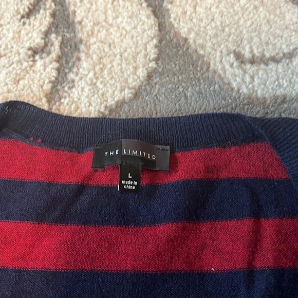 The limited lightweight v neck sweater. Long sleeves. Excellent condition. - Picture 3 of 3